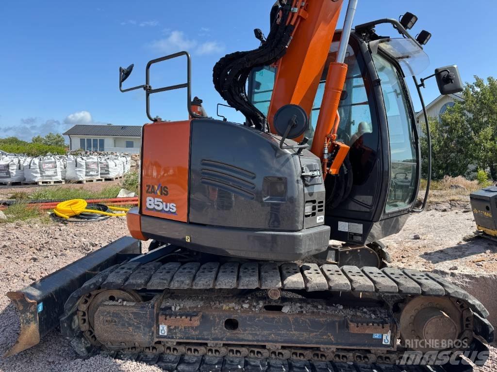 Hitachi ZX 85 US-6 حفارات وسط 7 طن - 12 طن