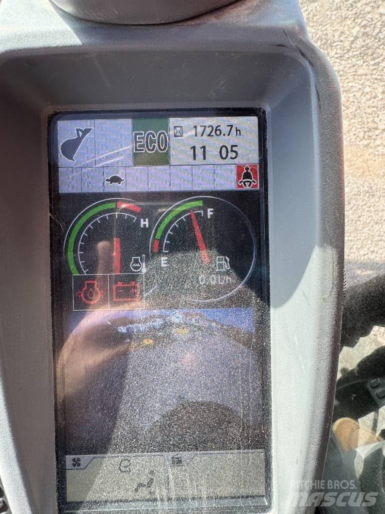 Hitachi ZX 85 US-6 حفارات وسط 7 طن - 12 طن