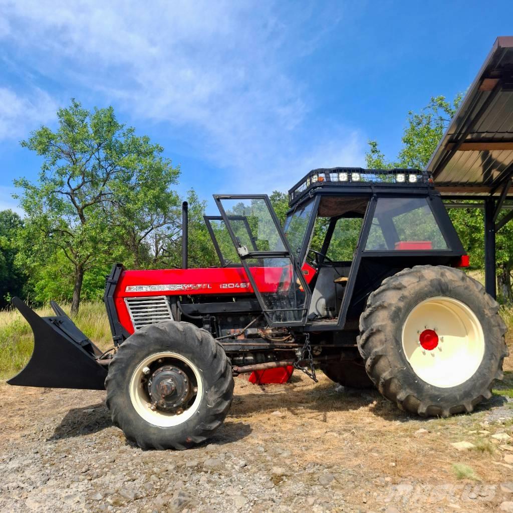 Zetor CRYSTAL جرارات التحريج