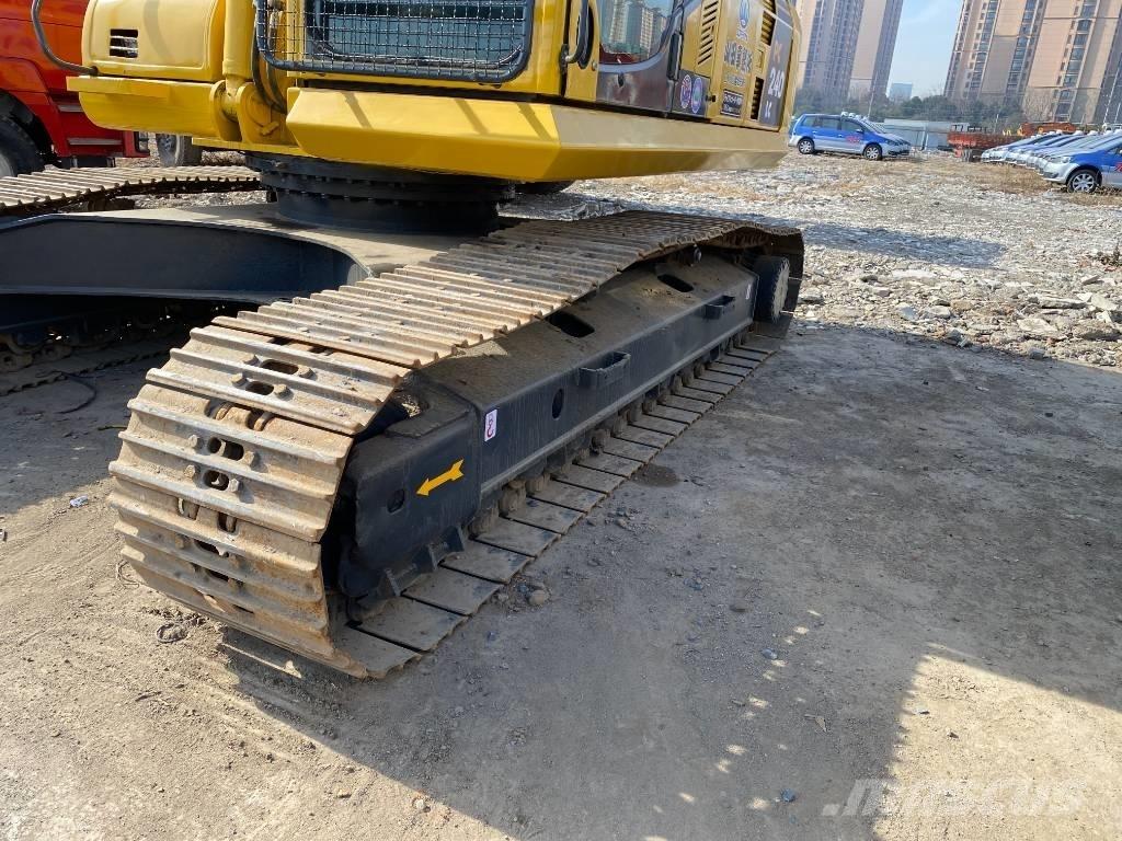 Komatsu PC240-7 حفارات زحافة