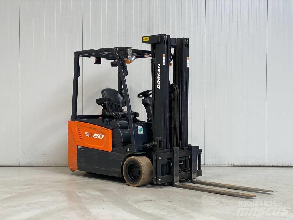 Doosan B20T-7 شاحنات ذات رافعات شوكية تعمل بالكهرباء