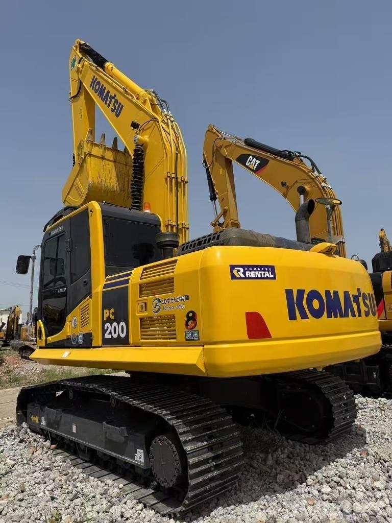 Komatsu 200-8 حفارات زحافة