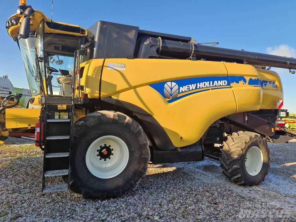 New Holland CX 8.85 حصادات