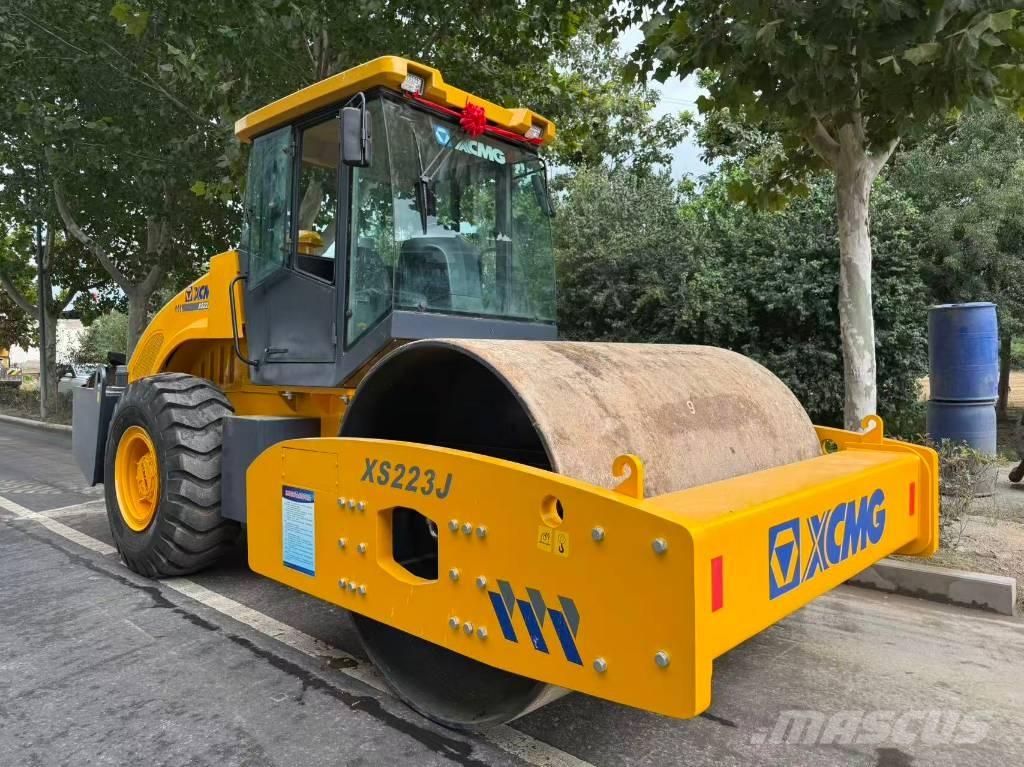 XCMG XS 223 J مداحل أحادية الأسطوانة