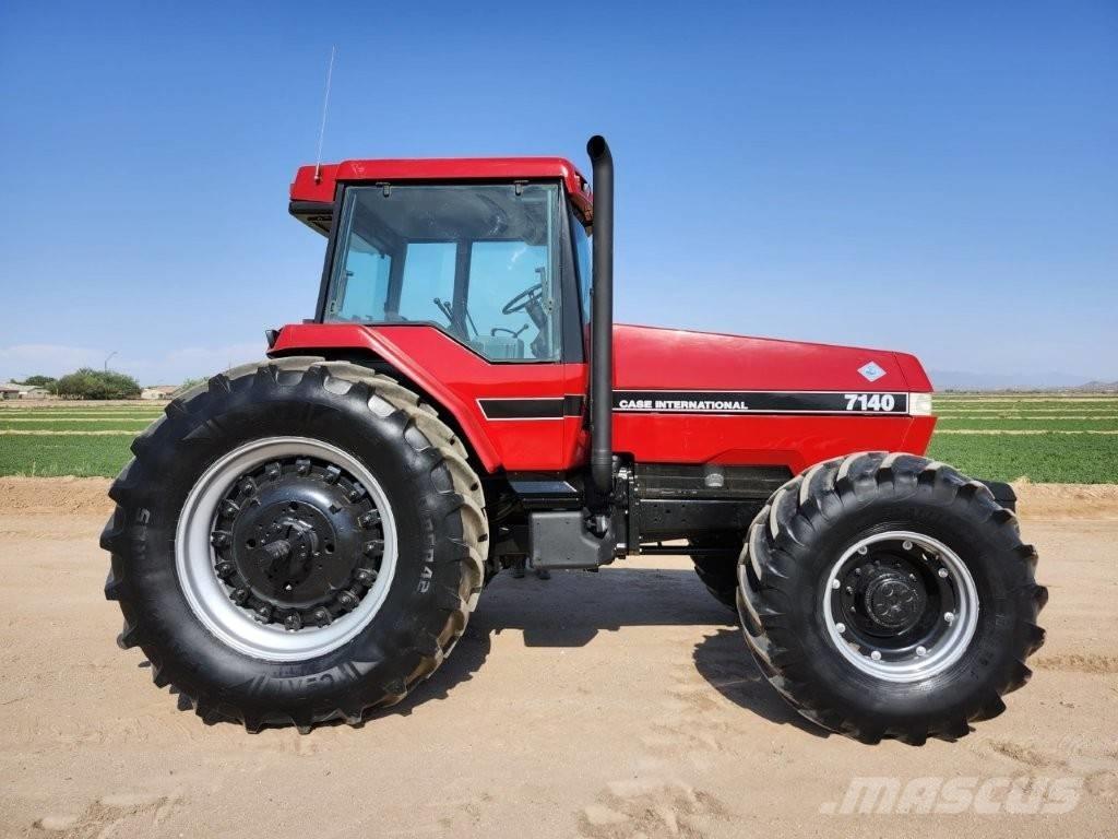 Case IH 7140 الجرارات