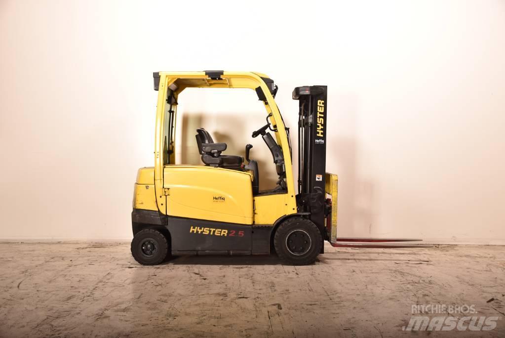 Hyster J 2.5 XN شاحنات ذات رافعات شوكية تعمل بالكهرباء
