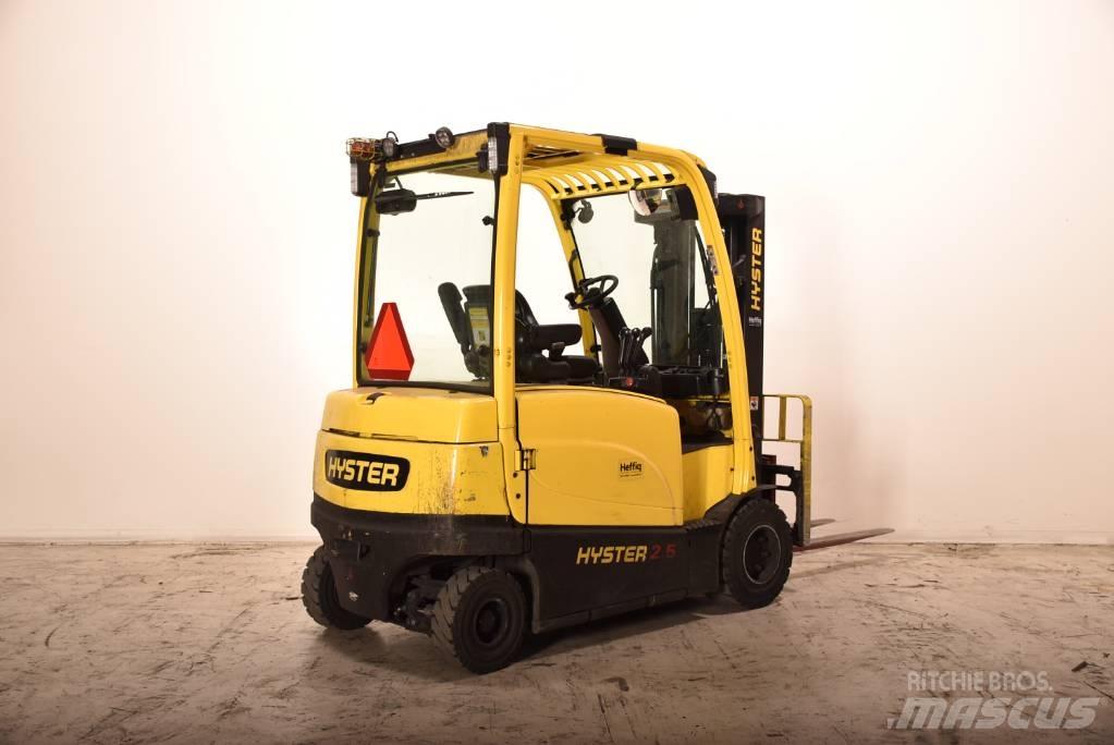 Hyster J 2.5 XN شاحنات ذات رافعات شوكية تعمل بالكهرباء