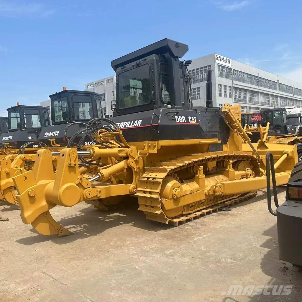 CAT D 8 R بلدوزرات مجنزرة