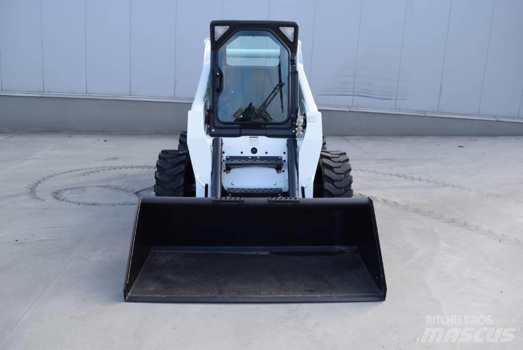 Bobcat S 300 لوادر انزلاقية التوجيه