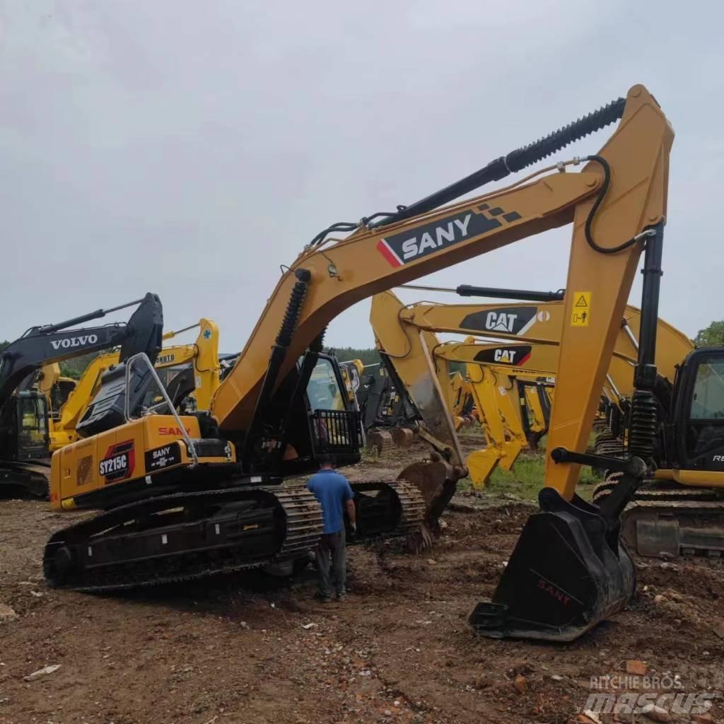 Sany SY 215 C حفارات زحافة