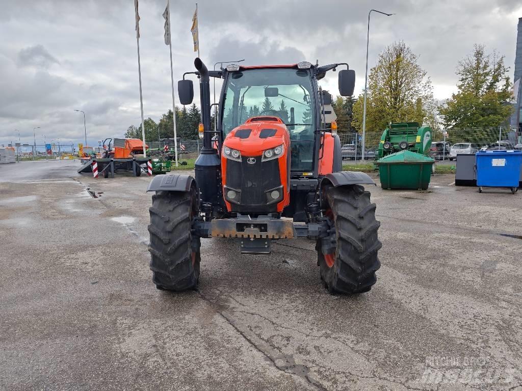 Kubota M135GX IV الجرارات