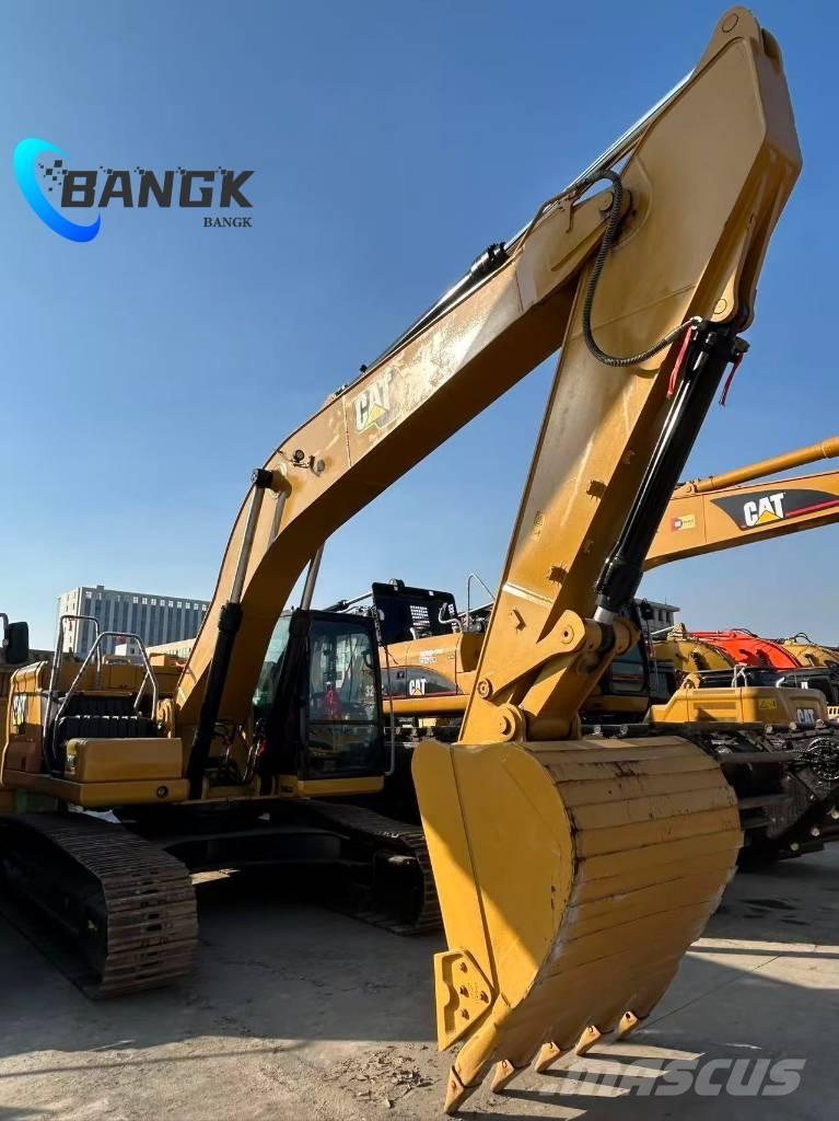 CAT 320D حفارات زحافة