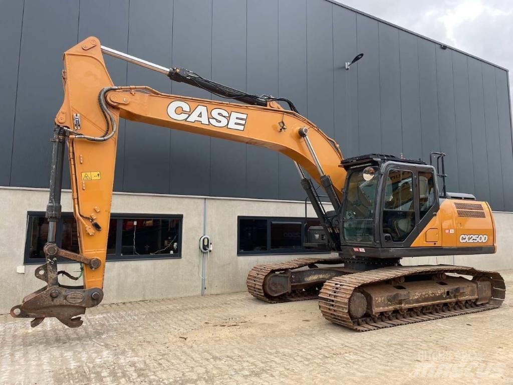 CASE CX 250 D حفارات زحافة