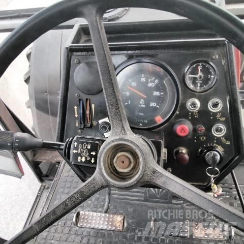 Valtra VALMET 905 الجرارات