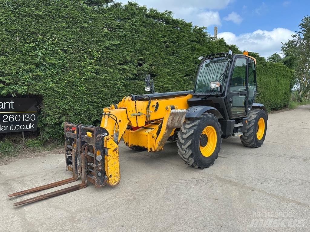 JCB 540-140 مناولات متداخلة