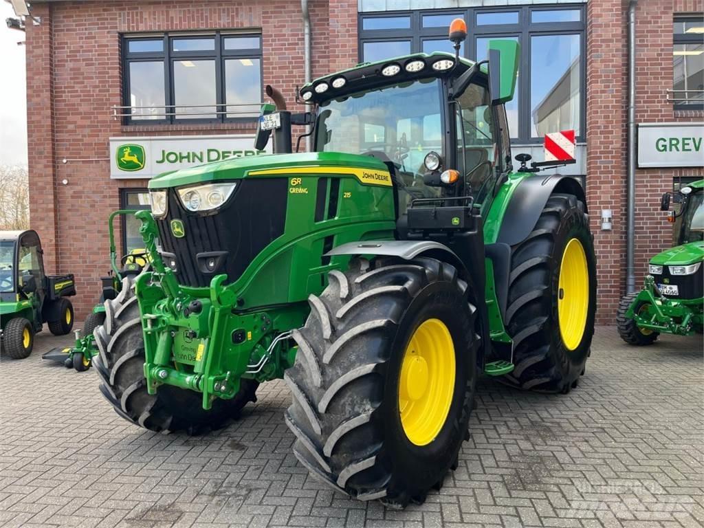 John Deere 6R215 الجرارات