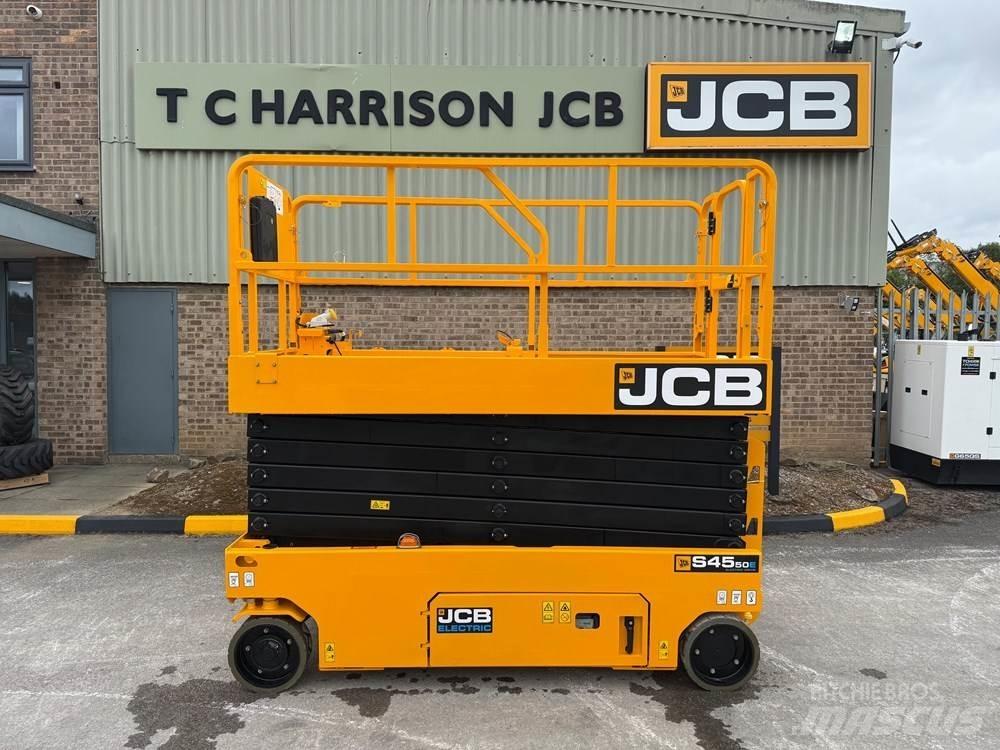 JCB S4550E رافعات مقصية الشكل