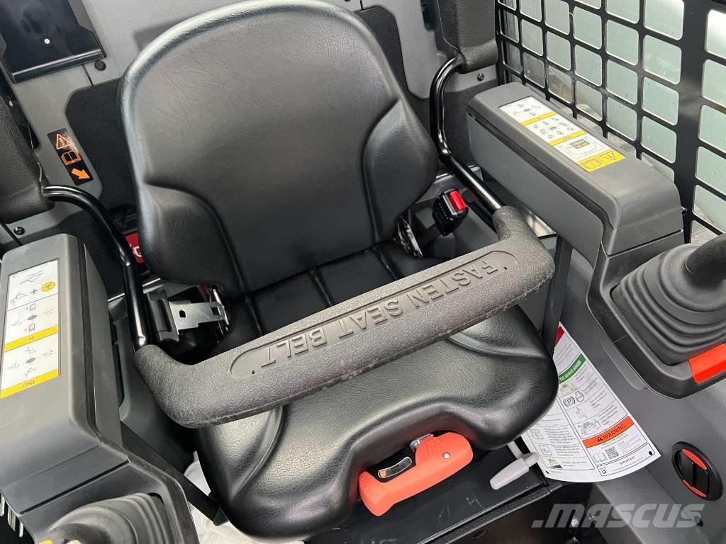 Bobcat T 76 لوادر زحافة