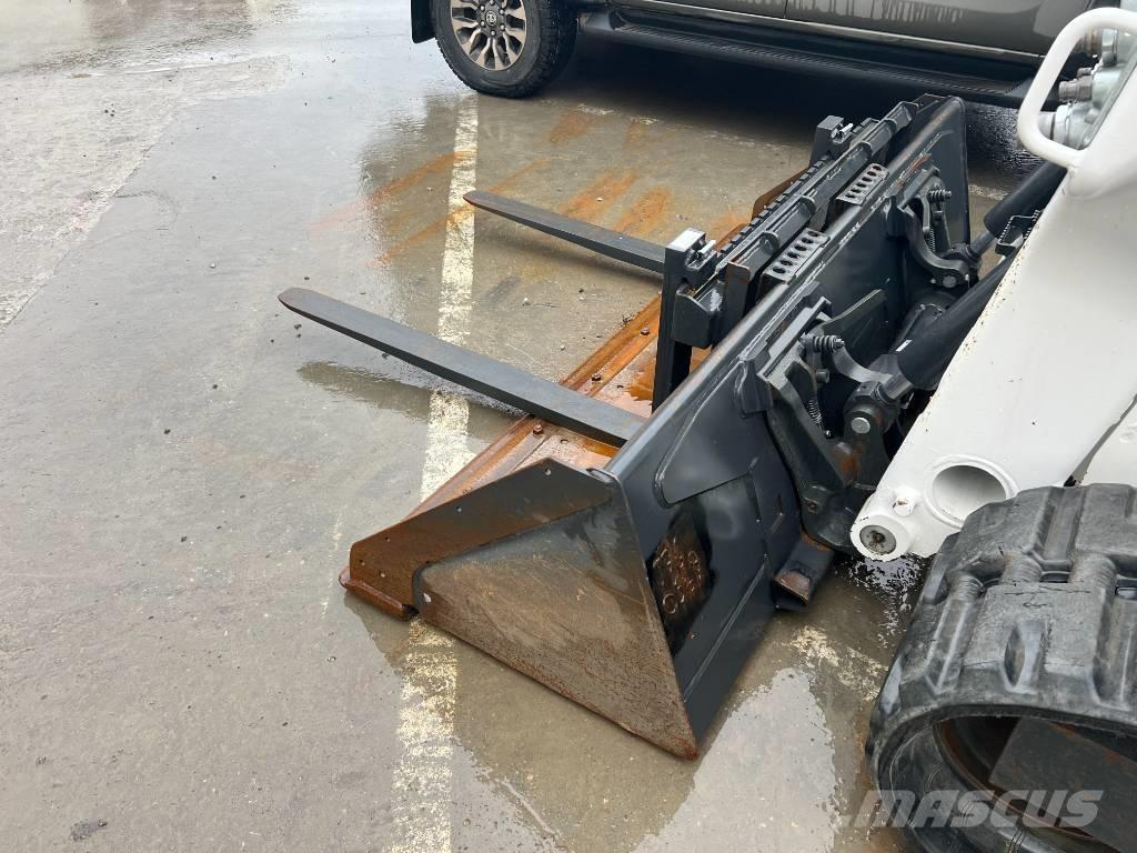 Bobcat T 76 لوادر زحافة