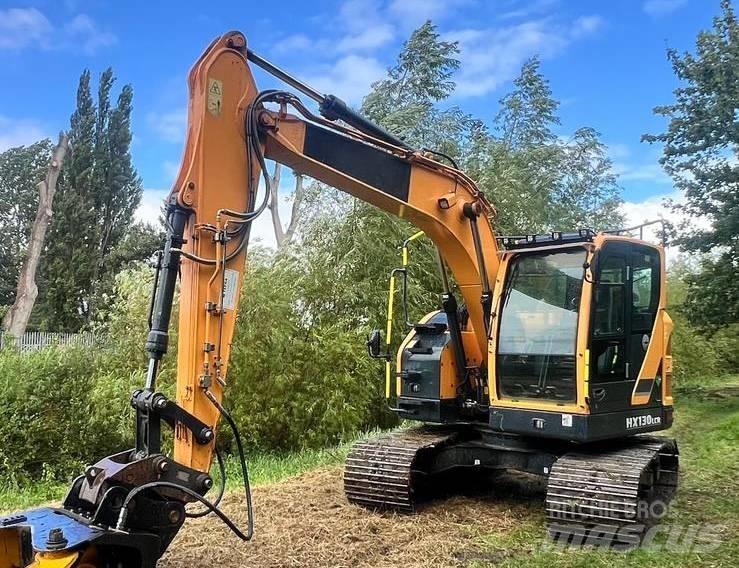 Hyundai HX 130 LCR حفارات زحافة