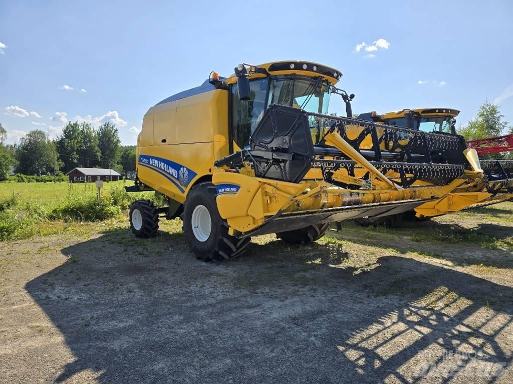 New Holland TC 4.90 حصادات
