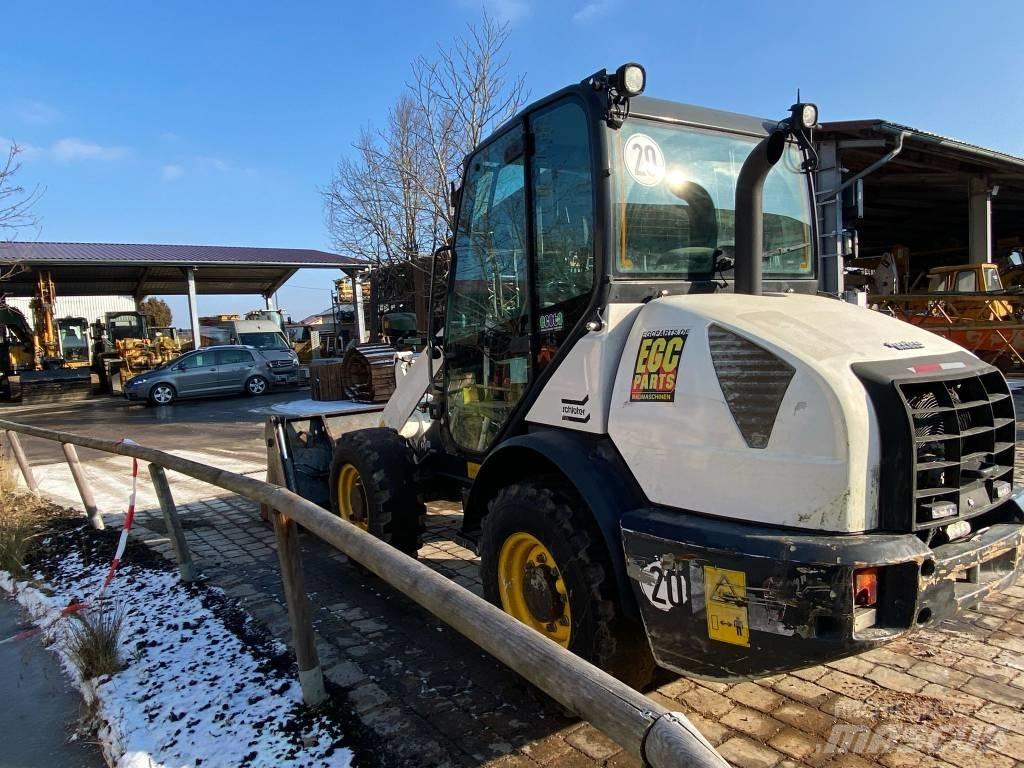 Komatsu WA 70-7 لوادر بعجل
