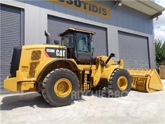 CAT 950M لوادر بعجل