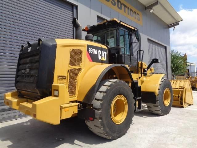 CAT 950M لوادر بعجل