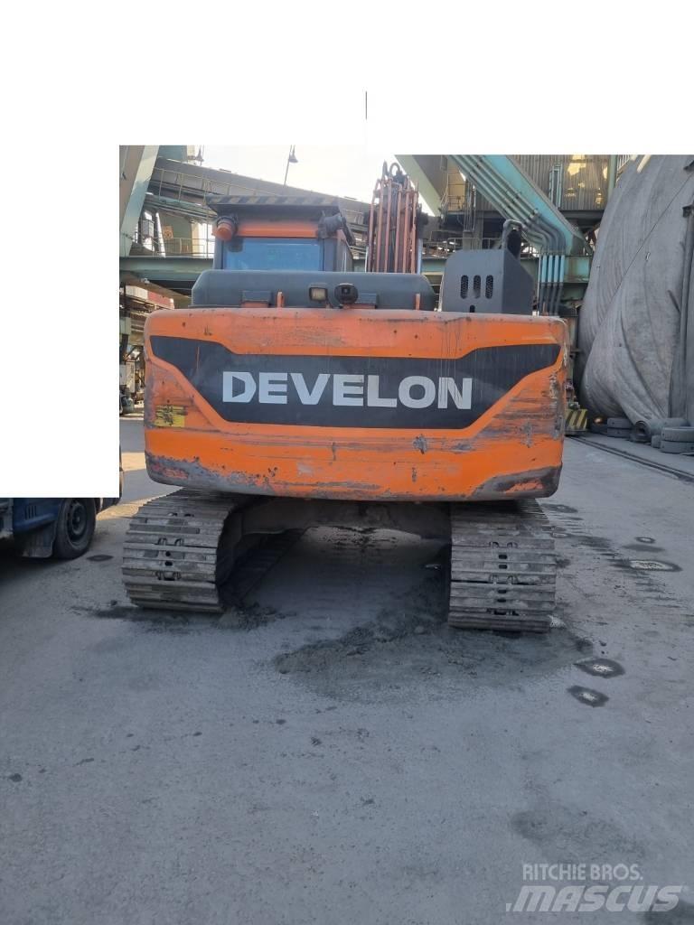 Doosan DX 140 LC حفارات زحافة