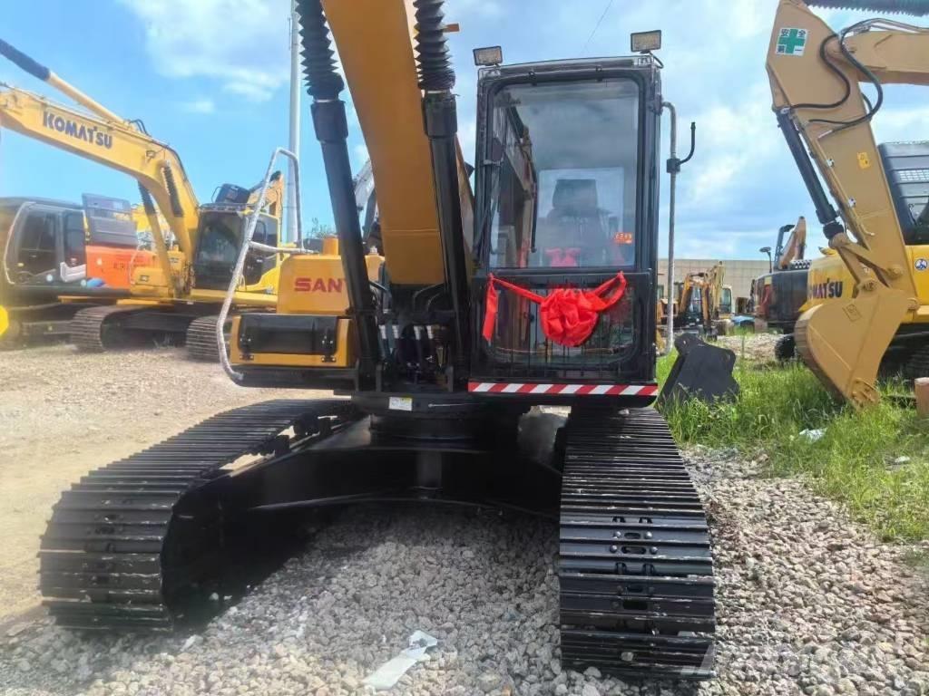 Sany SY215C حفارات زحافة