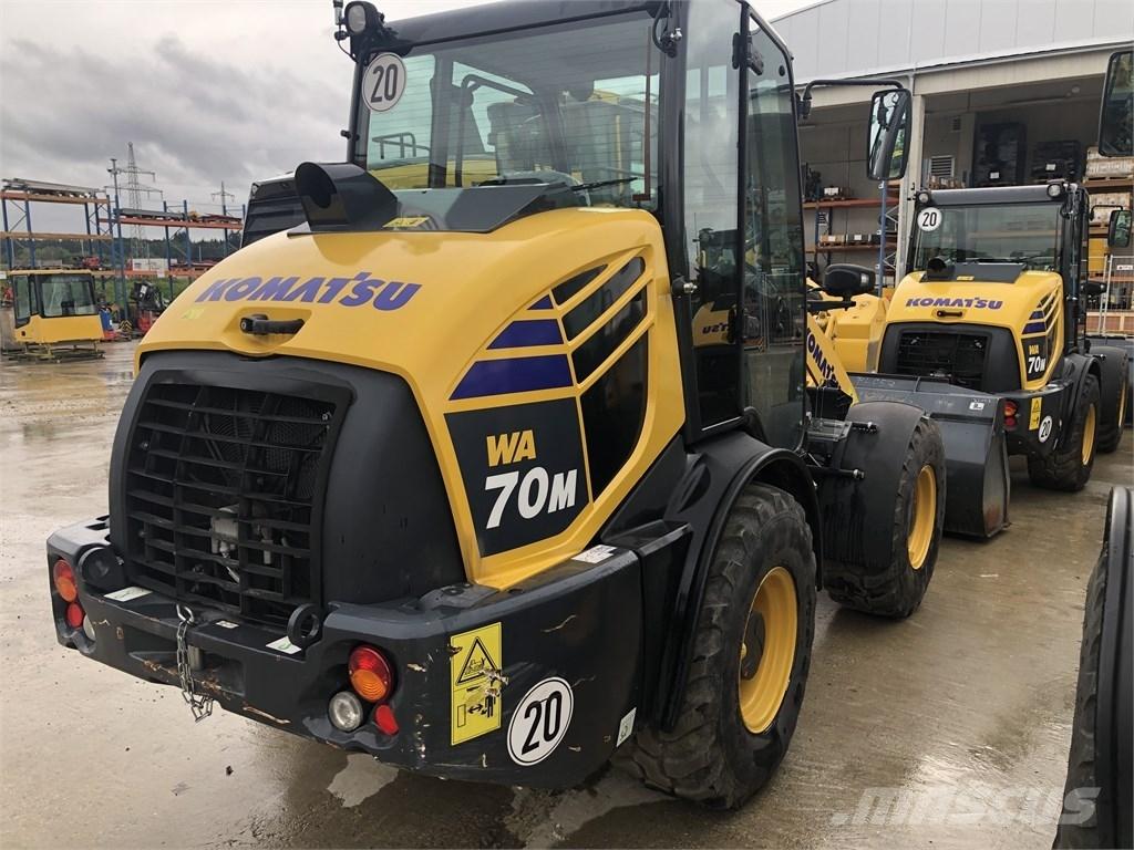 Komatsu WA70M-8 لوادر صغيرة