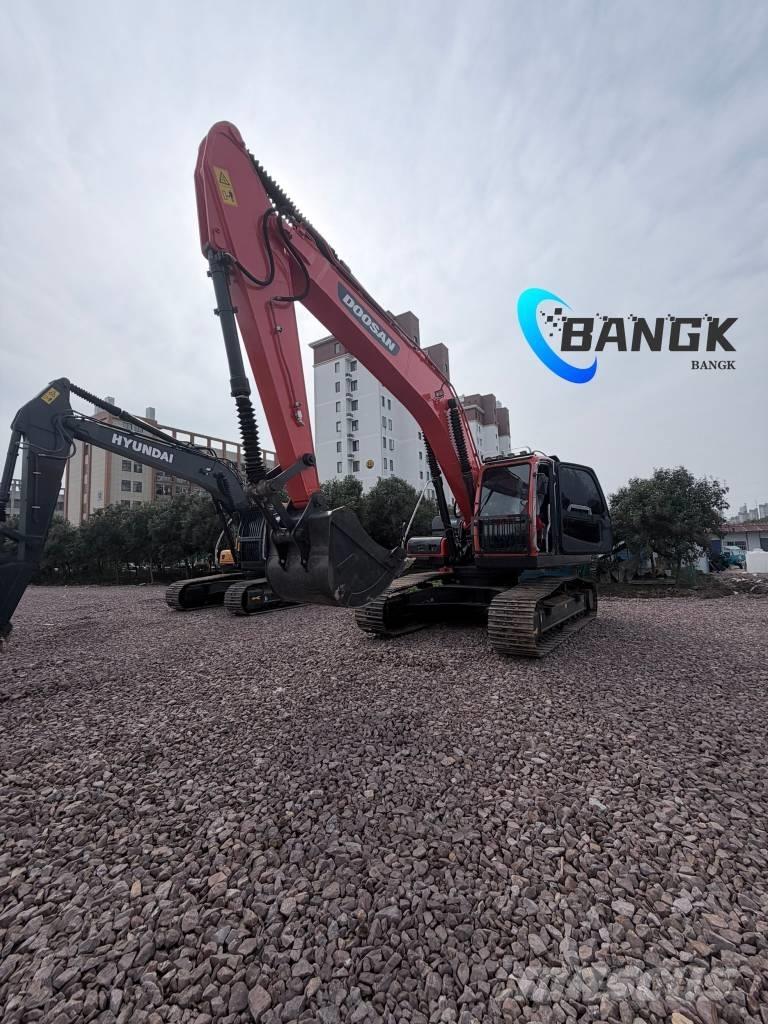 Doosan DX 300 LC حفارات زحافة