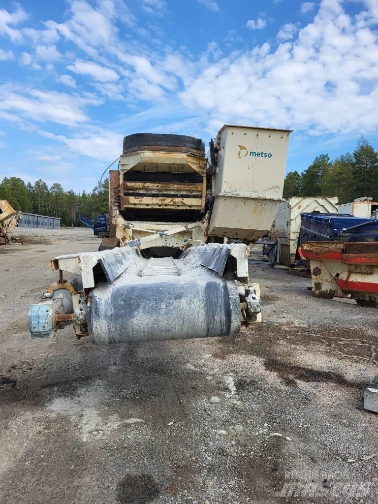 Metso LT 300 GPB الكسارات المتنقلة