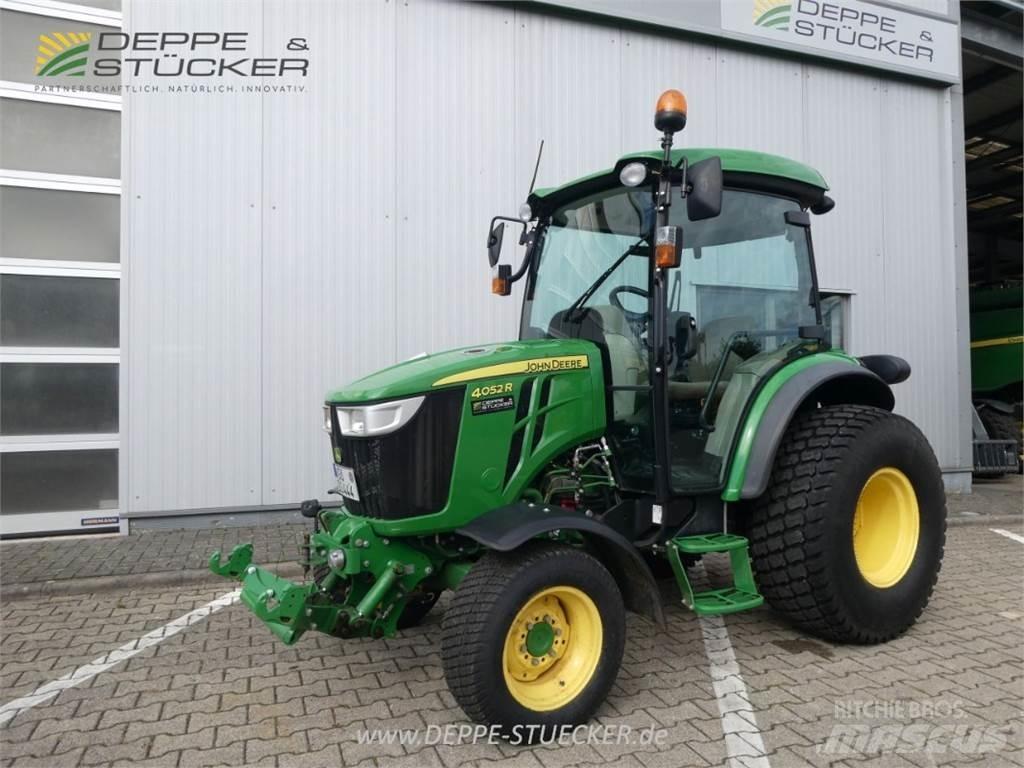 John Deere 4052R جرارات مدمجة