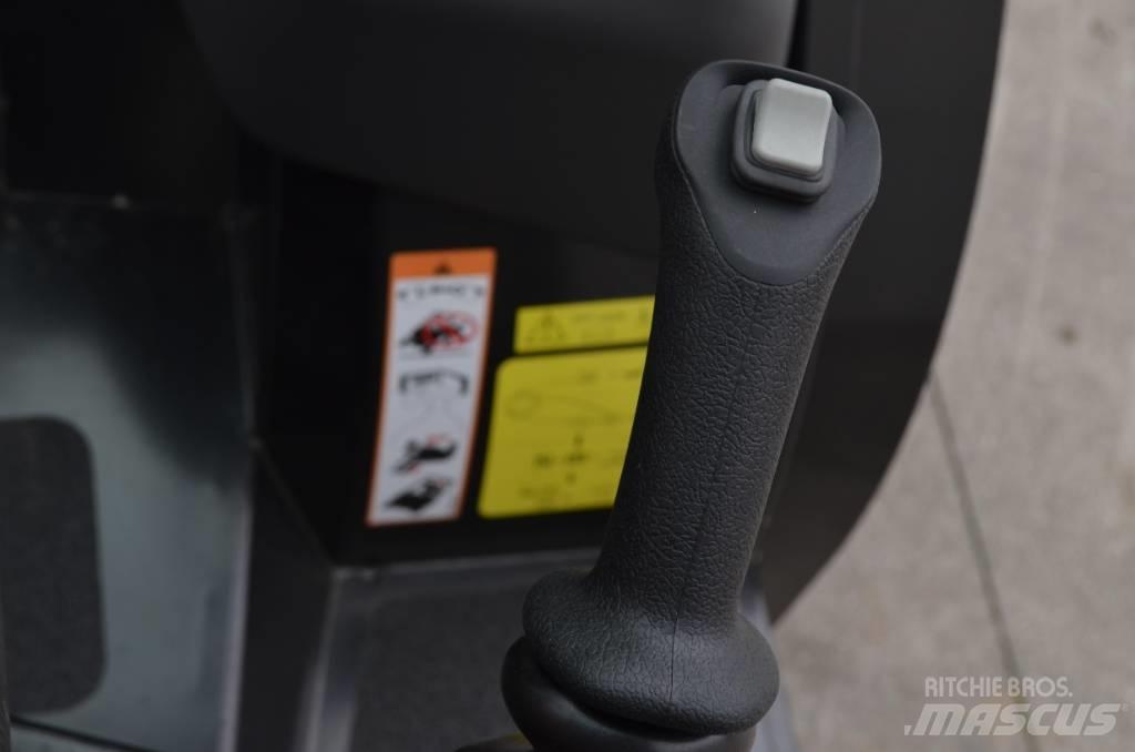 Manitou MC 25-4 شاحنات الديزل