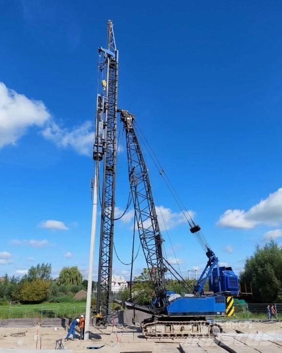 Hitachi KH300-3 PD رافعات مجنزرة
