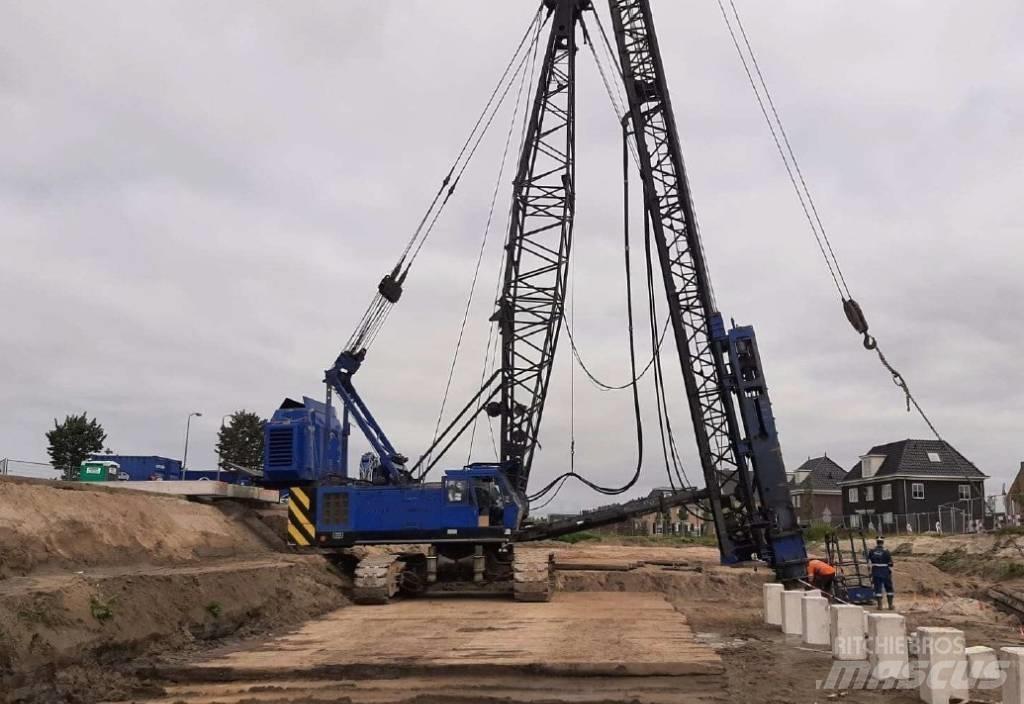 Hitachi KH300-3 PD رافعات مجنزرة
