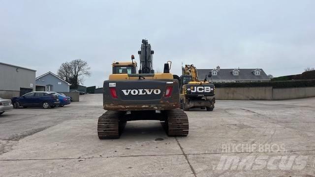 Volvo EC 220 DL حفارات زحافة