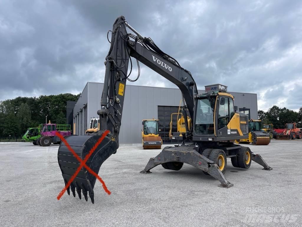 Volvo EW 160 E حفارات بعجل