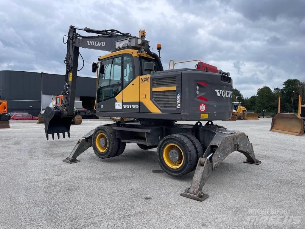 Volvo EW 160 E حفارات بعجل