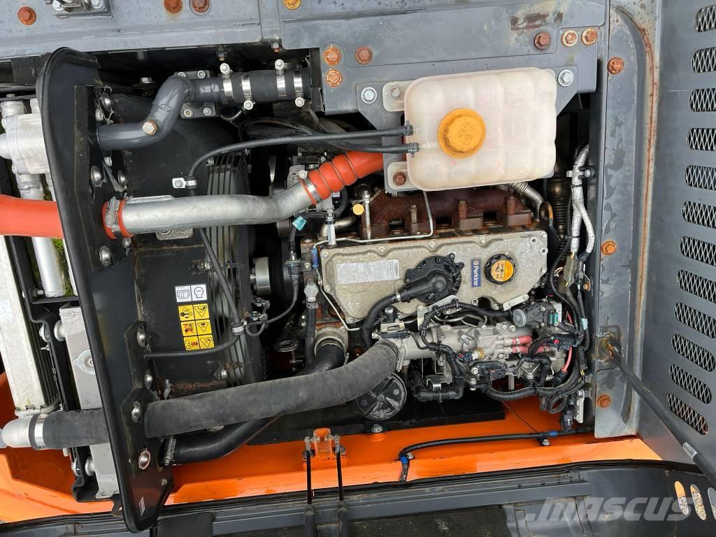 Doosan DX 140 LC حفارات زحافة