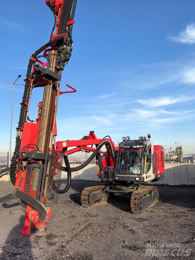 Sandvik DX 800 معدات الثقب السطحي