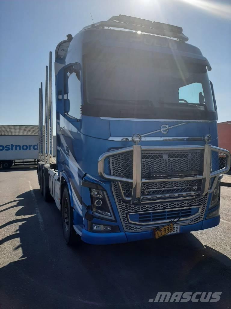 Volvo FH 16 شاحنات أشجار
