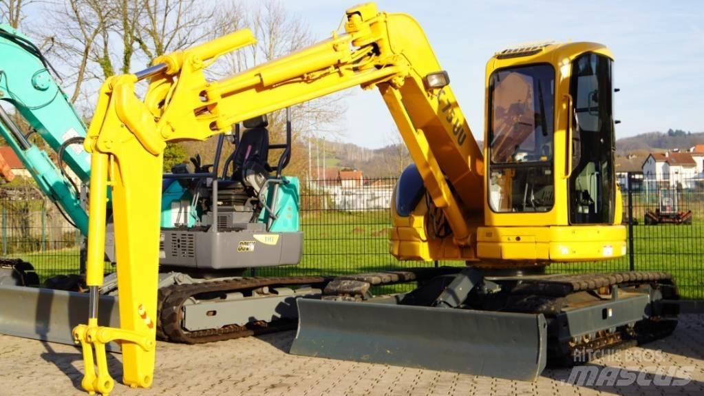 Komatsu PC 75 UU-3 حفارات وسط 7 طن - 12 طن