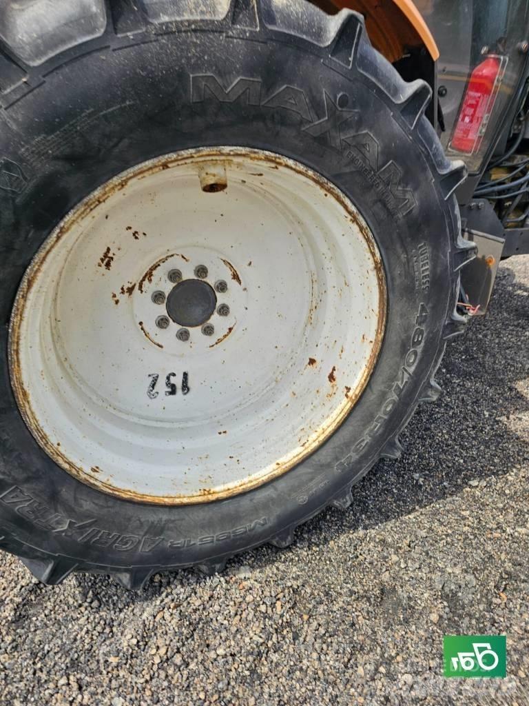Renault ERGOS Parts الجرارات