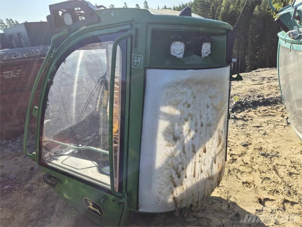 John Deere 1270G كابينة والداخلية