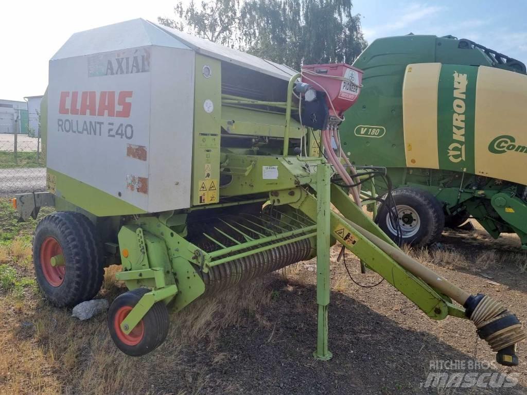 CLAAS Rollant 240 محزمات مستديرة