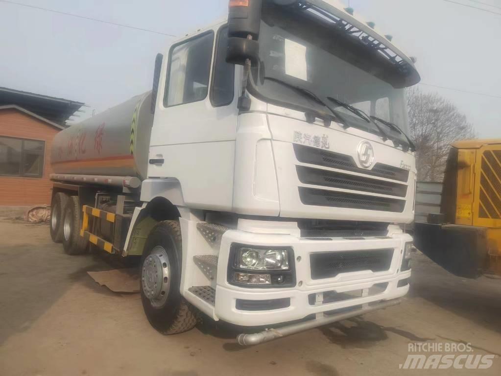 Shacman F3000 6X4 صهاريج مياه