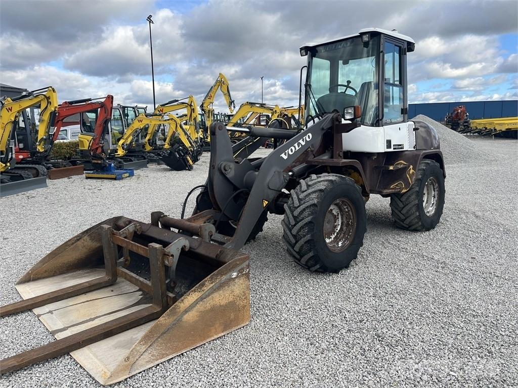 Volvo L 35 B لوادر بعجل