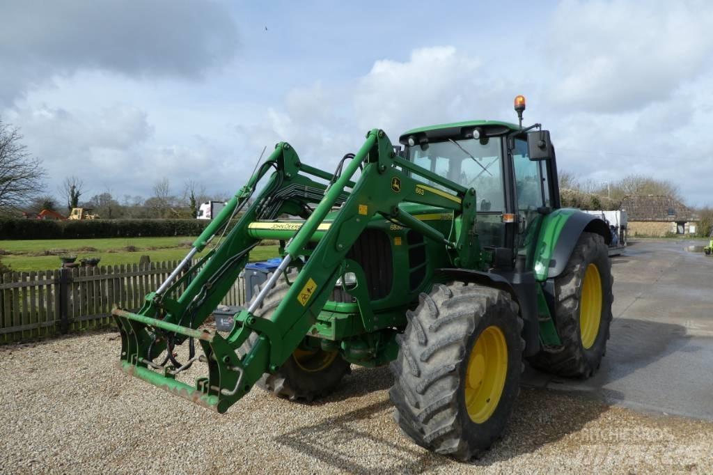 John Deere 6830 الجرارات